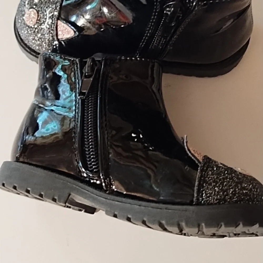 Black Cat Face Boots for Kids EUC Size Toddler 5. - Picture 4 of 6